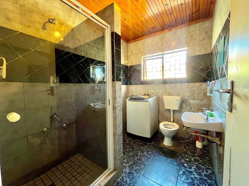2 Bedroom Property for Sale in Pelikan Park Western Cape
